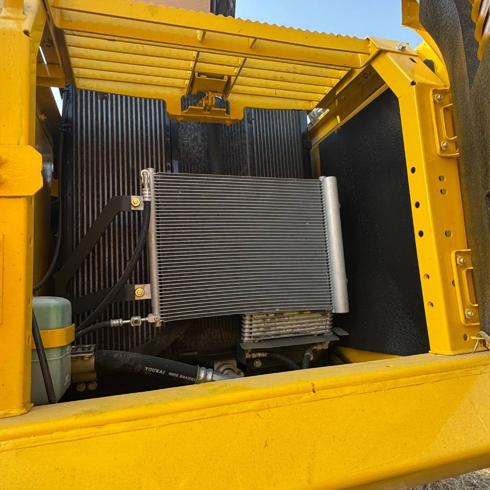 Komatsu PC 220 - Crawler excavator: picture 5 Komatsu PC 220 - Crawler excavator: picture 5