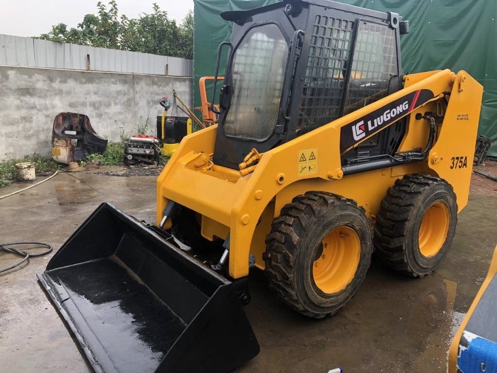 Liugong 375 B - Skid steer loader: picture 3 Liugong 375 B - Skid steer loader: picture 3