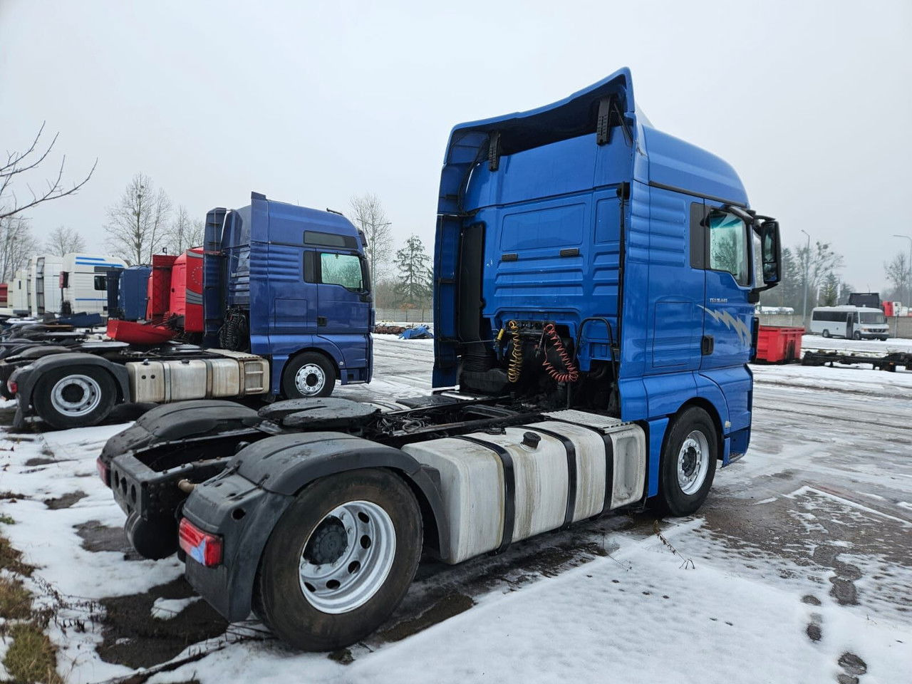 MAN TGX 18.440 XLX - manual - 2008 - Tractor unit: picture 5 MAN TGX 18.440 XLX - manual - 2008 - Tractor unit: picture 5