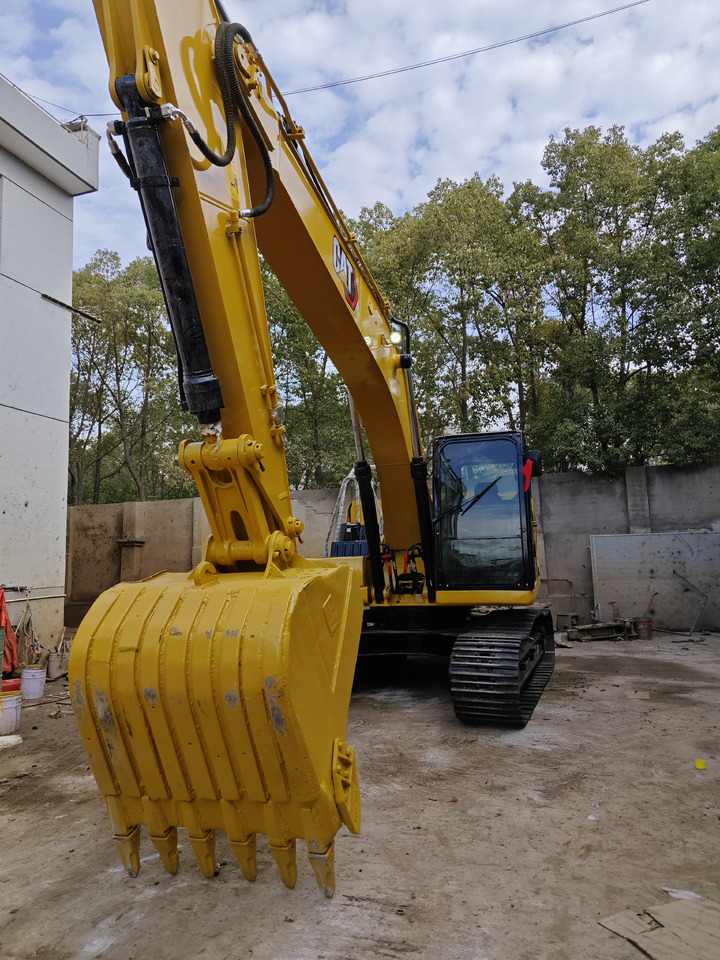 Crawler excavator CATERPILLAR 320GC: picture 7