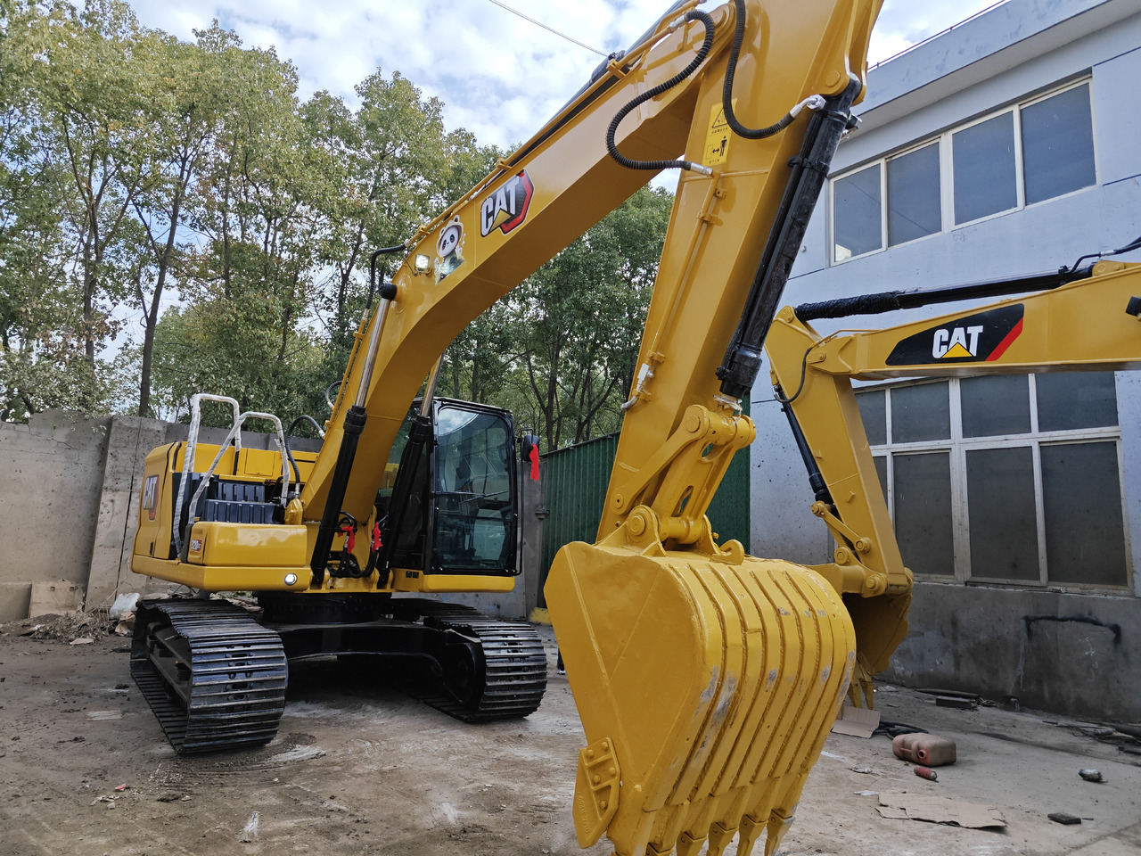 Crawler excavator CATERPILLAR 320GC: picture 6
