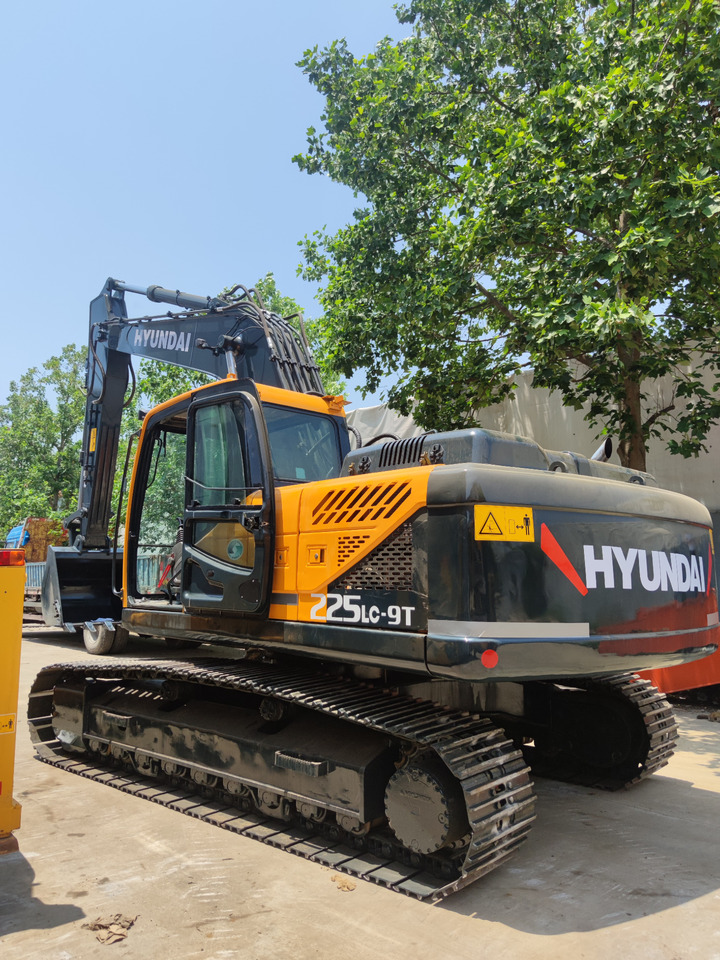 HYUNDAI 225 USED 225LC-9 EXCAVATOR - Crawler excavator: picture 4 HYUNDAI 225 USED 225LC-9 EXCAVATOR - Crawler excavator: picture 4