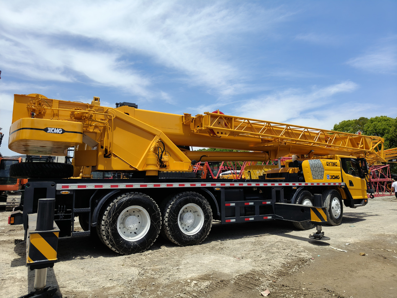 All terrain crane XCMG QY70K: picture 9