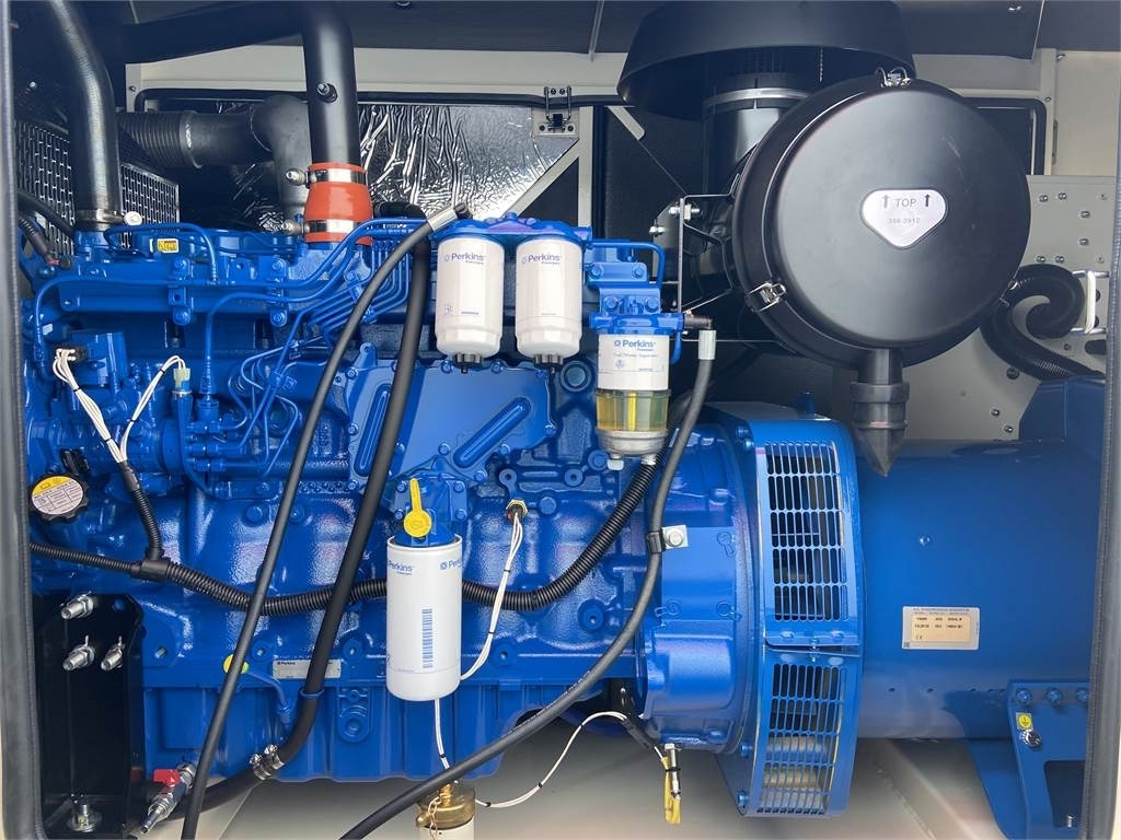 FG Wilson P220-3 - 220 kVA Genset - DPX-16012 - Generator set: picture 4 FG Wilson P220-3 - 220 kVA Genset - DPX-16012 - Generator set: picture 4