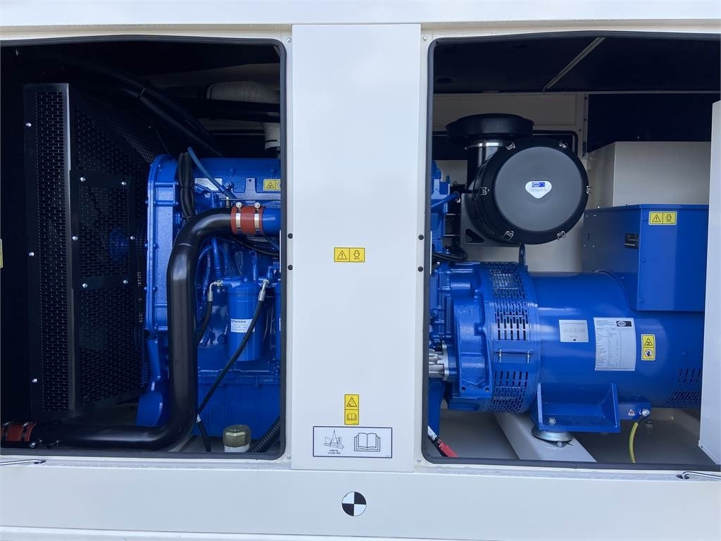 FG Wilson P500-3 - 500 kVA Genset - DPX-16019 - Generator set: picture 4 FG Wilson P500-3 - 500 kVA Genset - DPX-16019 - Generator set: picture 4