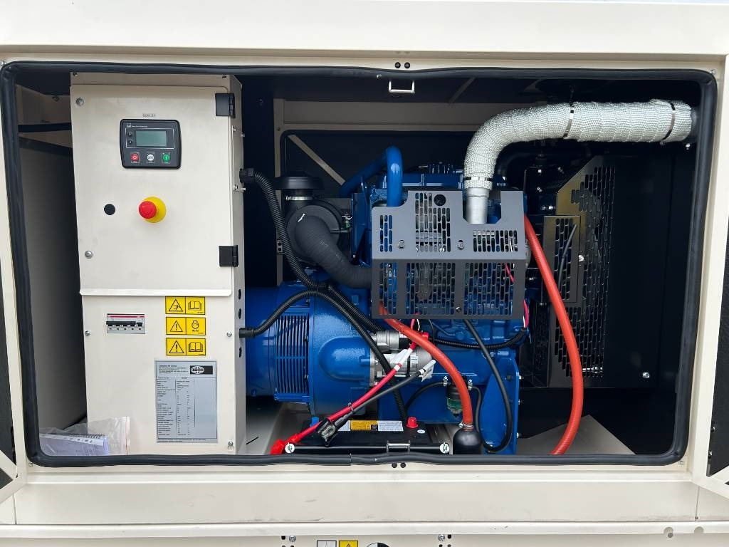 FG Wilson P55-3 - 55 kVA Genset - DPX-16005 - Generator set: picture 4 FG Wilson P55-3 - 55 kVA Genset - DPX-16005 - Generator set: picture 4