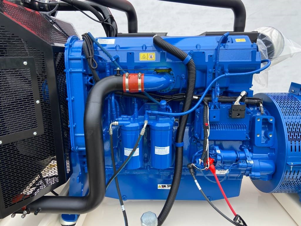 FG Wilson P660-3 - 660 kVA Open Genset - DPX-16022-O - Generator set: picture 4 FG Wilson P660-3 - 660 kVA Open Genset - DPX-16022-O - Generator set: picture 4