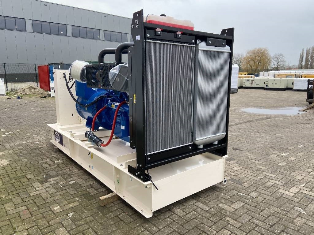 FG Wilson P715-3 - 715 kVA Open Genset - DPX-16023-O - Generator set: picture 3 FG Wilson P715-3 - 715 kVA Open Genset - DPX-16023-O - Generator set: picture 3