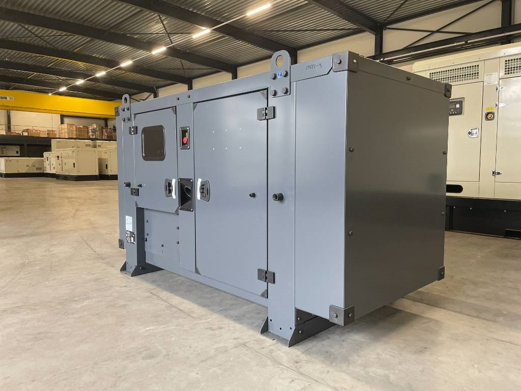 Iveco NEF45SM3 - 85 kVA Generator - DPX-17551 - Generator set: picture 5 Iveco NEF45SM3 - 85 kVA Generator - DPX-17551 - Generator set: picture 5