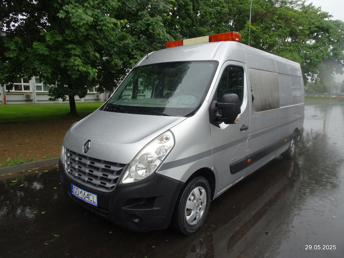 RENAULT MASTER BRYGADÓWKA - Combi van: picture 2 RENAULT MASTER BRYGADÓWKA - Combi van: picture 2
