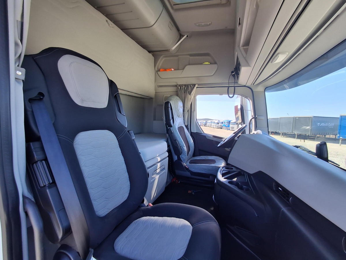 Tractor unit FORD F-MAX CIĄGNIK SIODŁOWY: picture 11