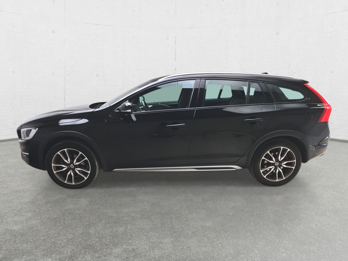 Car VOLVO V60 CROSS COUNTRY KOMBI: picture 9