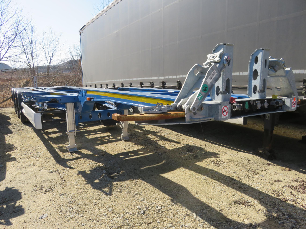 Closed box trailer WIELTON  NS3P KONTENEROWA: picture 1