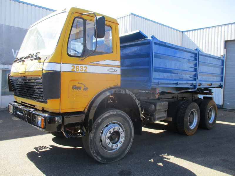 Mercedes-Benz 2632 , V10, 6x4, ZF Manual , 3 way tipper , Spring Suspension - Tipper: picture 1 Mercedes-Benz 2632 , V10, 6x4, ZF Manual , 3 way tipper , Spring Suspension - Tipper: picture 1