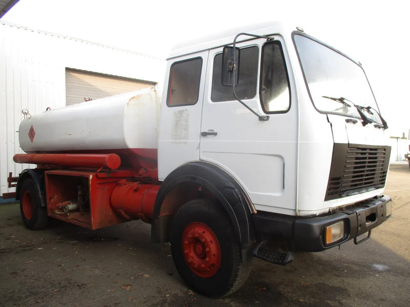 Mercedes-Benz FAP 1620 BD , Fuel truck , 4x2 , Manual , Spring suspension - Tank truck: picture 4 Mercedes-Benz FAP 1620 BD , Fuel truck , 4x2 , Manual , Spring suspension - Tank truck: picture 4