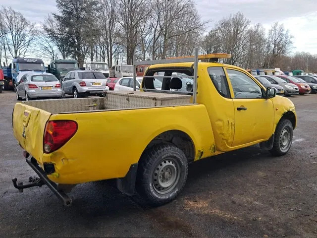 Mitsubishi L200 , 4x4 , 2.5 Di-D , Club cab - Car: picture 2 Mitsubishi L200 , 4x4 , 2.5 Di-D , Club cab - Car: picture 2