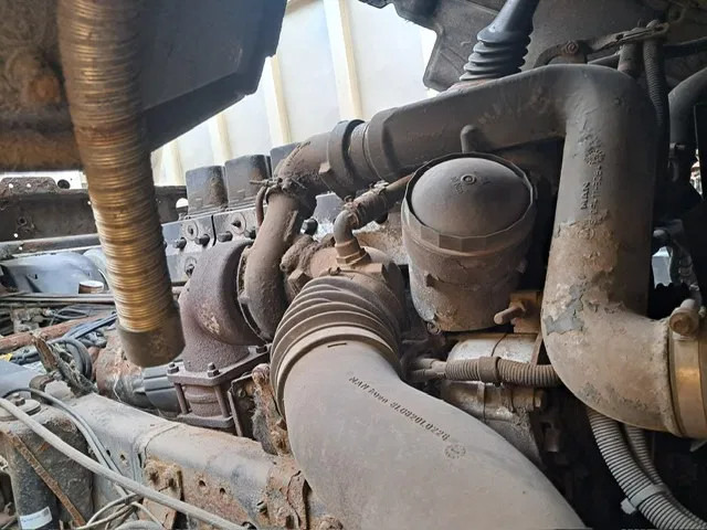 Tractor unit MAN 19.364 F2000 ,6 Cylinder , Belgium Truck , ZF Manual , Euro 2: picture 19