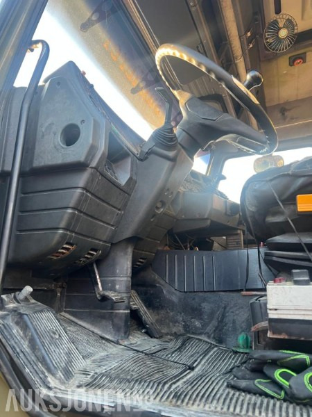 Hook lift truck 1993 Scania R-serie 143 450 Topliner med krokløft EU OK 11.2026: picture 15 Hook lift truck 1993 Scania R-serie 143 450 Topliner med krokløft EU OK 11.2026: picture 15