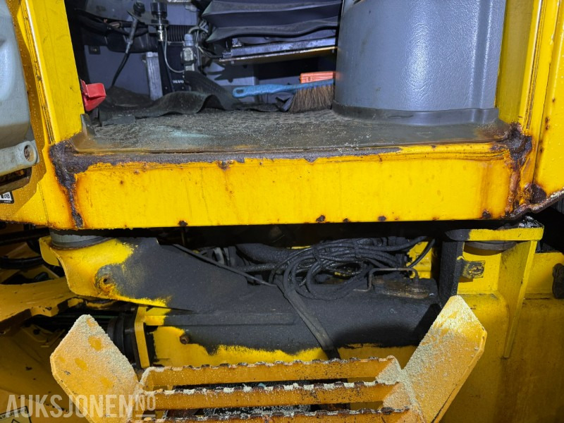 Wheel loader 2002 Volvo L70D Hjullaster – Hydraulisk HK-feste – 3 og 4. funksjon: picture 43 Wheel loader 2002 Volvo L70D Hjullaster – Hydraulisk HK-feste – 3 og 4. funksjon: picture 43