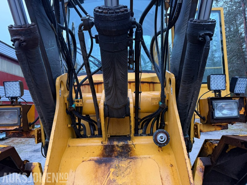 Wheel loader 2002 Volvo L70D Hjullaster – Hydraulisk HK-feste – 3 og 4. funksjon: picture 34 Wheel loader 2002 Volvo L70D Hjullaster – Hydraulisk HK-feste – 3 og 4. funksjon: picture 34