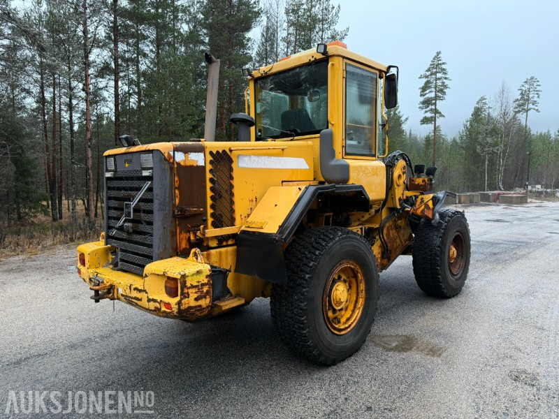 Wheel loader 2002 Volvo L70D Hjullaster – Hydraulisk HK-feste – 3 og 4. funksjon: picture 6 Wheel loader 2002 Volvo L70D Hjullaster – Hydraulisk HK-feste – 3 og 4. funksjon: picture 6