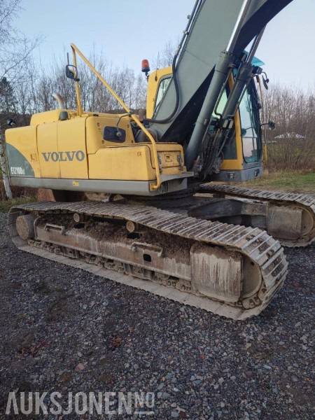 2006 Volvo EC 210B med Engcon EC20 tiltrotor, pusseskuff og graveskuff - Excavator: picture 3 2006 Volvo EC 210B med Engcon EC20 tiltrotor, pusseskuff og graveskuff - Excavator: picture 3
