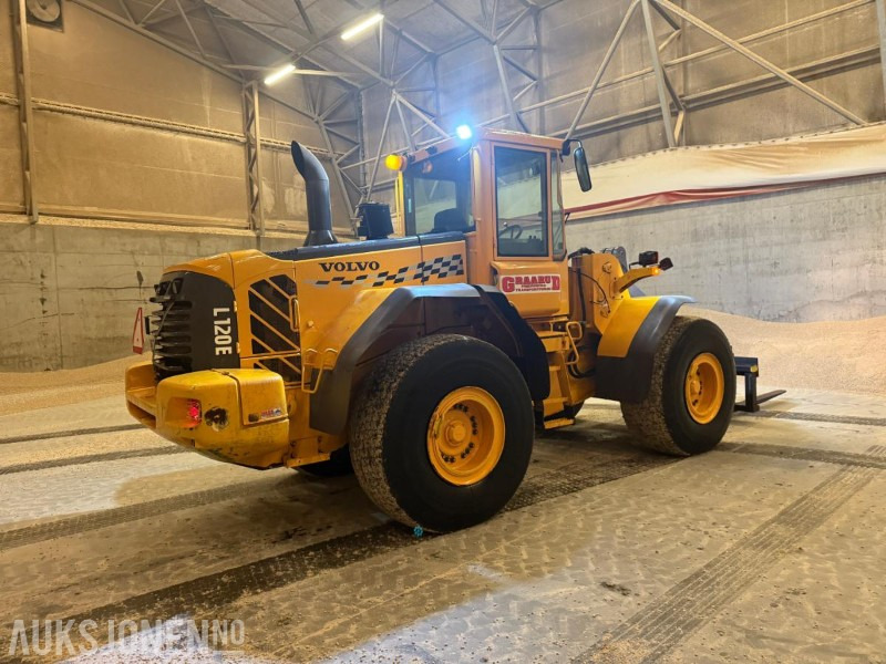 2006 Volvo L120E HJULLASTER M/STOR SNØSKUFF SENTRALSMØRING 3.FUNKSJON. - Wheel loader: picture 5 2006 Volvo L120E HJULLASTER M/STOR SNØSKUFF SENTRALSMØRING 3.FUNKSJON. - Wheel loader: picture 5