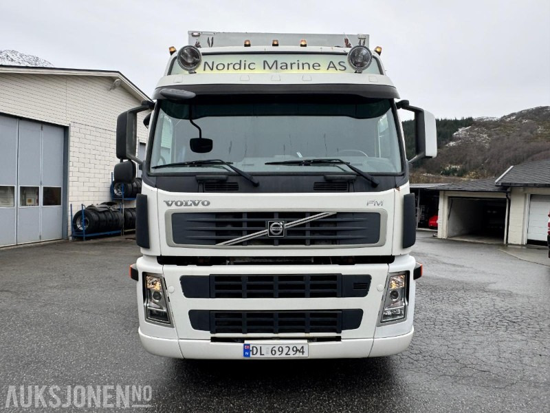 2007 Volvo FM-300 - 4x2 - Bussbygg 18 pallers skap - Box truck: picture 2 2007 Volvo FM-300 - 4x2 - Bussbygg 18 pallers skap - Box truck: picture 2