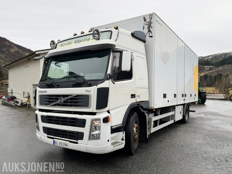 2007 Volvo FM-300 - 4x2 - Bussbygg 18 pallers skap - Box truck: picture 1 2007 Volvo FM-300 - 4x2 - Bussbygg 18 pallers skap - Box truck: picture 1