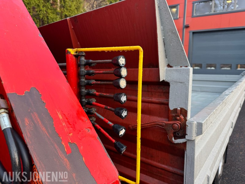 Crane truck 2008 Fuso Canter 7C18 - kranbil med 3-veis tipp - Atlas AK601.3 kran - EU-godkjent til 05/2026: picture 15 Crane truck 2008 Fuso Canter 7C18 - kranbil med 3-veis tipp - Atlas AK601.3 kran - EU-godkjent til 05/2026: picture 15