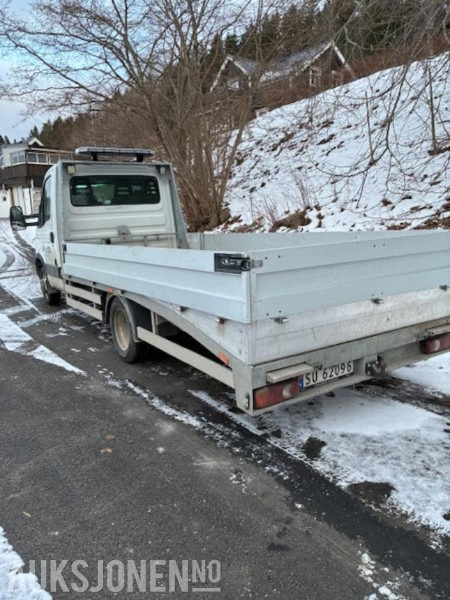 2008 Iveco Daily bilfrakter med avtagbare sidelemmer og utrekkbare kjørebruer. - Autotransporter truck: picture 3 2008 Iveco Daily bilfrakter med avtagbare sidelemmer og utrekkbare kjørebruer. - Autotransporter truck: picture 3
