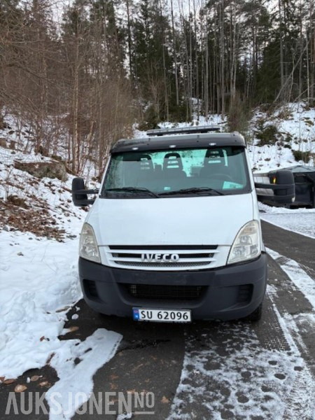 2008 Iveco Daily bilfrakter med avtagbare sidelemmer og utrekkbare kjørebruer. - Autotransporter truck: picture 2 2008 Iveco Daily bilfrakter med avtagbare sidelemmer og utrekkbare kjørebruer. - Autotransporter truck: picture 2