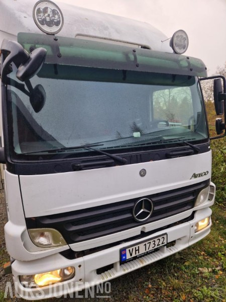 2009 Mercedes-Benz ATEGO 818L todelt skap Bodel Hengerfeste - Box truck: picture 3 2009 Mercedes-Benz ATEGO 818L todelt skap Bodel Hengerfeste - Box truck: picture 3