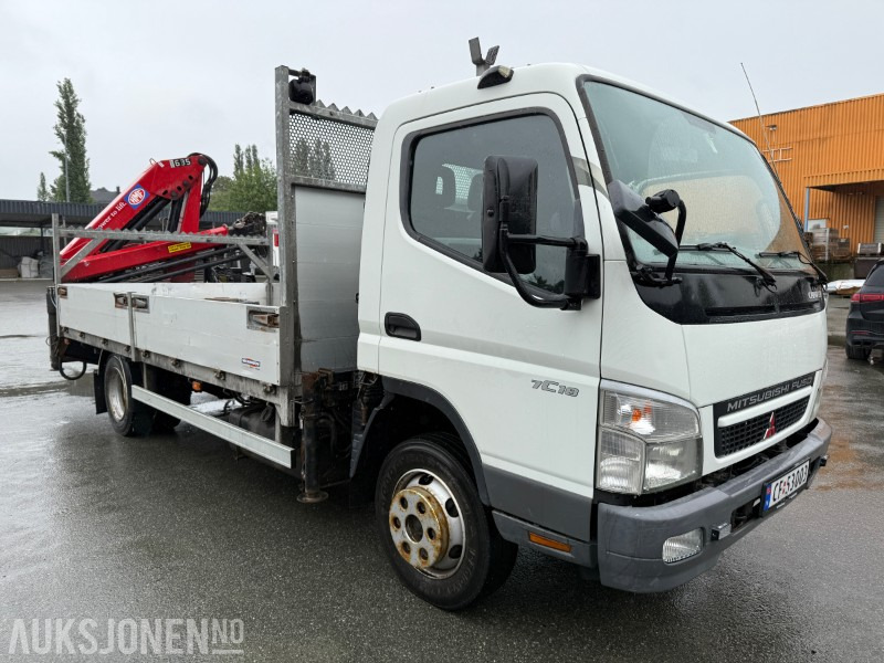 2010 Mitsubishi Fuso Canter 7C18 m/ HMF 635-K2 kran – lav km, fjernstyring - Crane truck: picture 3 2010 Mitsubishi Fuso Canter 7C18 m/ HMF 635-K2 kran – lav km, fjernstyring - Crane truck: picture 3