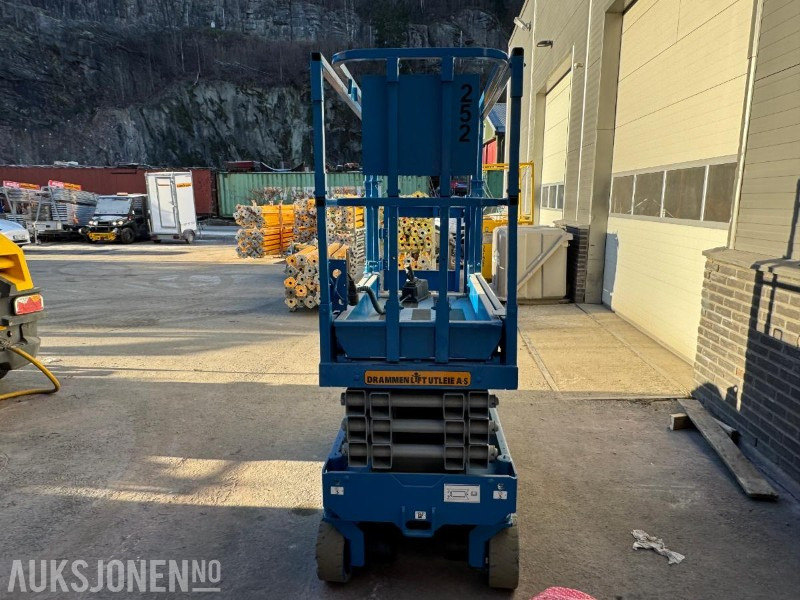 2011 Genie 1932 sakselift / 8 meter - Aerial platform: picture 5 2011 Genie 1932 sakselift / 8 meter - Aerial platform: picture 5