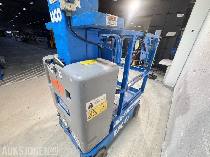 2011 Genie GRC-12 - 5,5m mastelift - Aerial platform: picture 4 2011 Genie GRC-12 - 5,5m mastelift - Aerial platform: picture 4