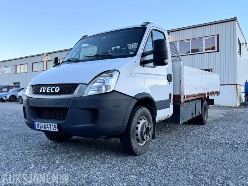 2011 Iveco Daily 65C17 - 3.0 EEV planbil - Euro 5 - 4x2 - Gått 105.000 km - 3 dekksett - EU godkjent - Dropside/ Flatbed truck: picture 1 2011 Iveco Daily 65C17 - 3.0 EEV planbil - Euro 5 - 4x2 - Gått 105.000 km - 3 dekksett - EU godkjent - Dropside/ Flatbed truck: picture 1