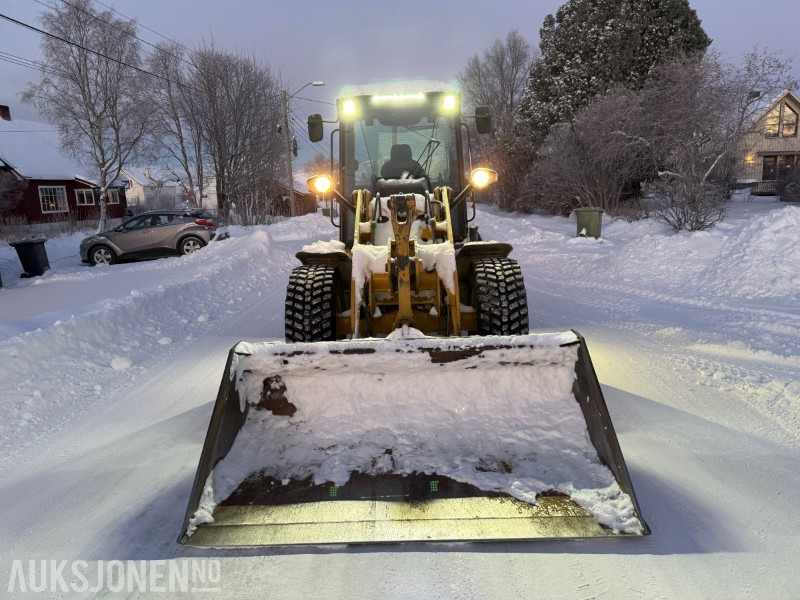 2012 Cat 907H2 - Planeringsskuffe - Pallegaffler - 3646T - Wheel loader: picture 2 2012 Cat 907H2 - Planeringsskuffe - Pallegaffler - 3646T - Wheel loader: picture 2
