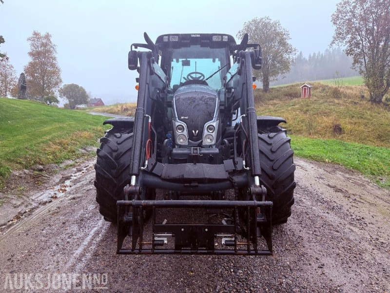 2013 Valtra N143 Direct med fronthydraulikk og kraftuttak(PTO) - Nylig EU godkjent - Farm tractor: picture 5 2013 Valtra N143 Direct med fronthydraulikk og kraftuttak(PTO) - Nylig EU godkjent - Farm tractor: picture 5