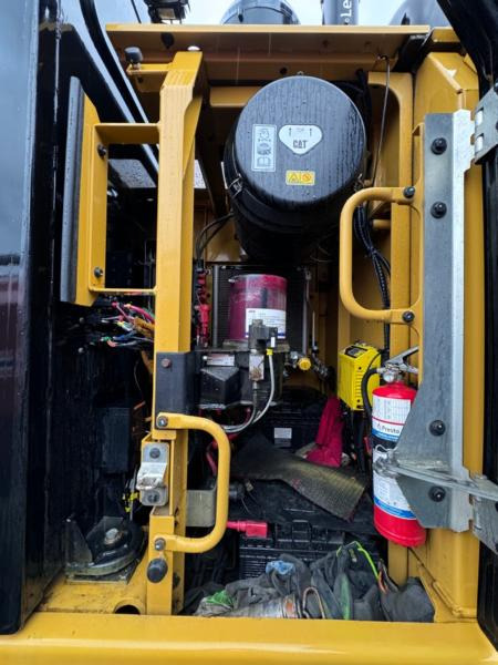 Crawler excavator 2016 Cat 330FL GRAVEMASKIN, GPS, TILTROTATOR, 2 SKUFFER +++: picture 18 Crawler excavator 2016 Cat 330FL GRAVEMASKIN, GPS, TILTROTATOR, 2 SKUFFER +++: picture 18