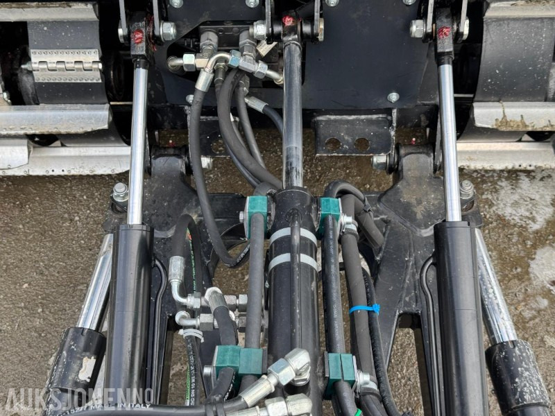 Construction equipment 2016 Prinoth Husky Tiller tråkkemaskin / Sporsetter / 2435 timer: picture 17