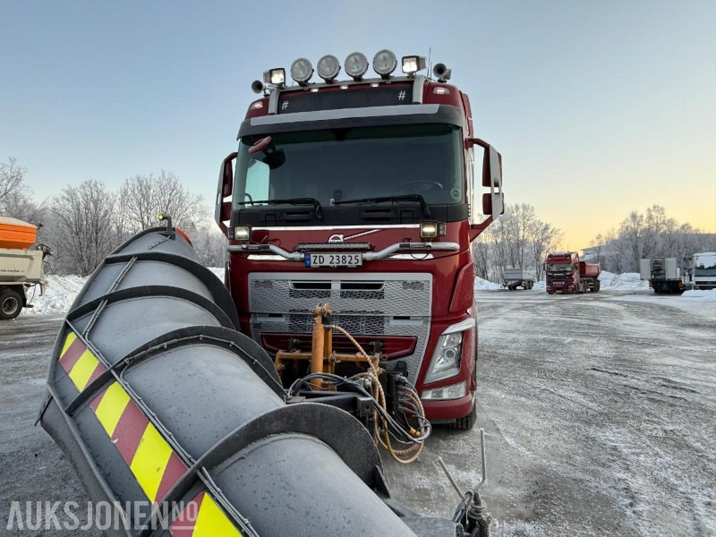 2018 Volvo FH540 8X4 Tippbil - Brøyterigget - A.Balje - 325708KM - Tipper: picture 5 2018 Volvo FH540 8X4 Tippbil - Brøyterigget - A.Balje - 325708KM - Tipper: picture 5