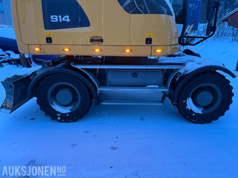 Excavator 2020 Liebherr A914 Litronic med henger – Engcon tiltrotator – 3 skuffer: picture 8