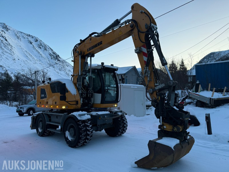 2020 Liebherr A914 Litronic med henger – Engcon tiltrotator – 3 skuffer - Excavator: picture 2 2020 Liebherr A914 Litronic med henger – Engcon tiltrotator – 3 skuffer - Excavator: picture 2