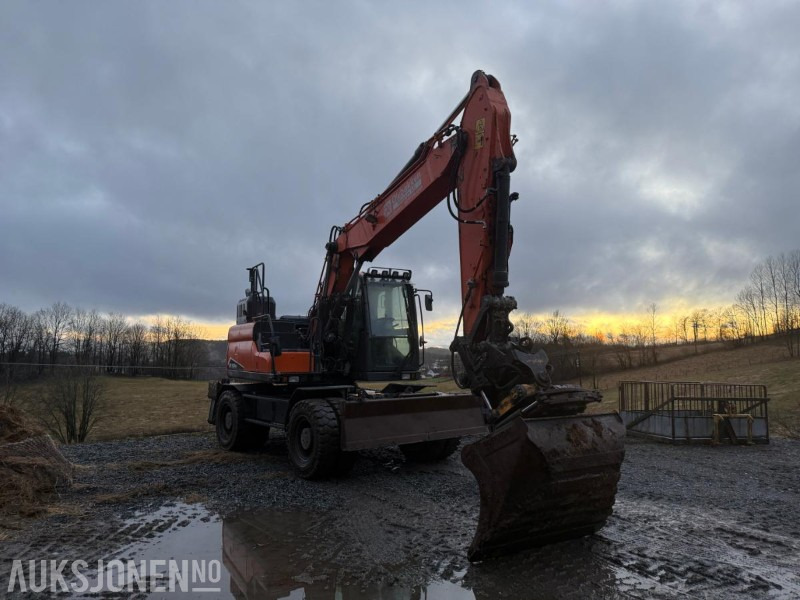 2022 Doosan/Develon DX160W m/Engcon tiltrotator S60 - Excavator: picture 3 2022 Doosan/Develon DX160W m/Engcon tiltrotator S60 - Excavator: picture 3