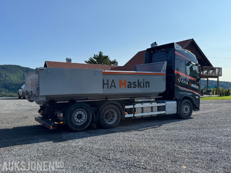 2023 Volvo FH - Krokbil med Dumperkasse og Maskinflak - Hook lift truck: picture 5 2023 Volvo FH - Krokbil med Dumperkasse og Maskinflak - Hook lift truck: picture 5