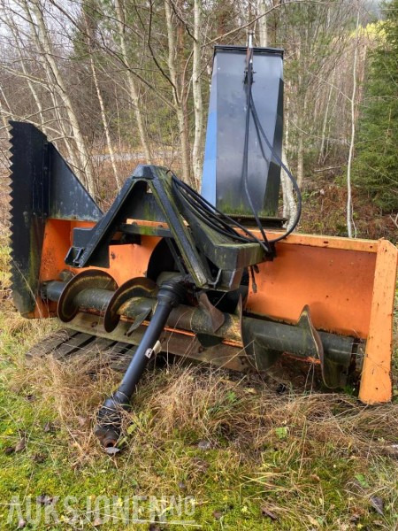 2003 Westbjørn to trinsfres S-2450 Mva-fri - Agricultural machinery: picture 1 2003 Westbjørn to trinsfres S-2450 Mva-fri - Agricultural machinery: picture 1