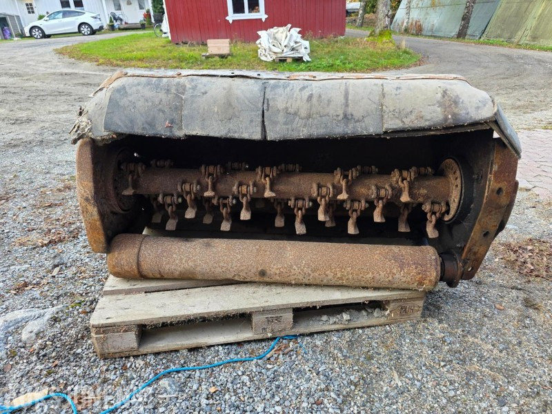 2005 G. Dücker GmbH & Co. KG MKT 13 R hydraulisk beitepuss / kantklipper - Agricultural machinery: picture 1 2005 G. Dücker GmbH & Co. KG MKT 13 R hydraulisk beitepuss / kantklipper - Agricultural machinery: picture 1