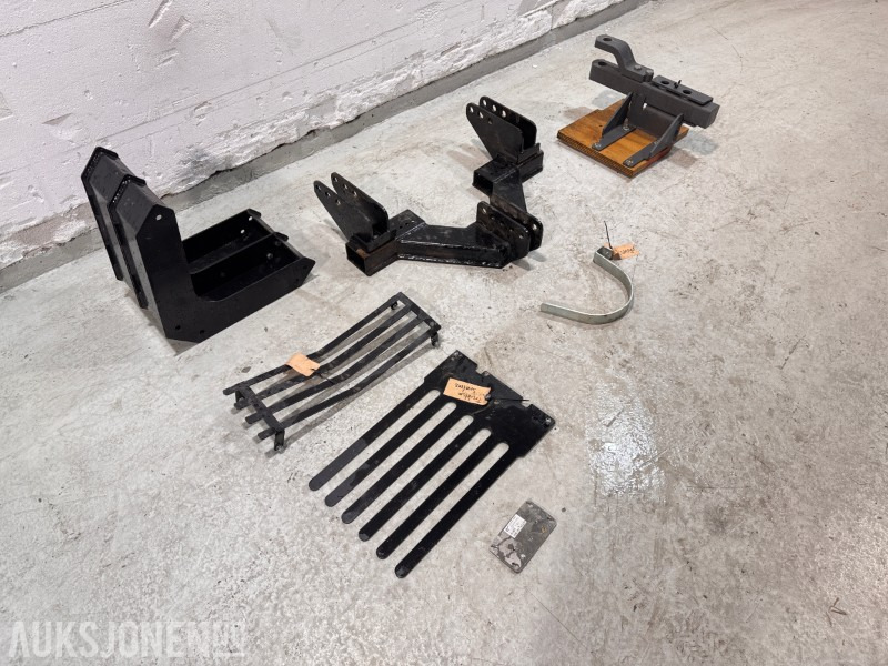 Fester og braketter til snøfres/landbruksutstyr - Agricultural machinery: picture 1 Fester og braketter til snøfres/landbruksutstyr - Agricultural machinery: picture 1