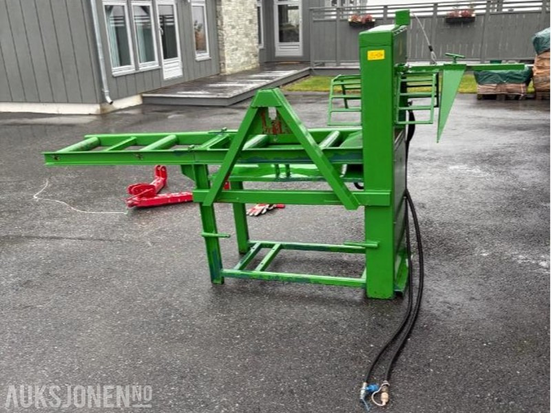 Vedkløyver/kapper - Agricultural machinery: picture 1 Vedkløyver/kapper - Agricultural machinery: picture 1